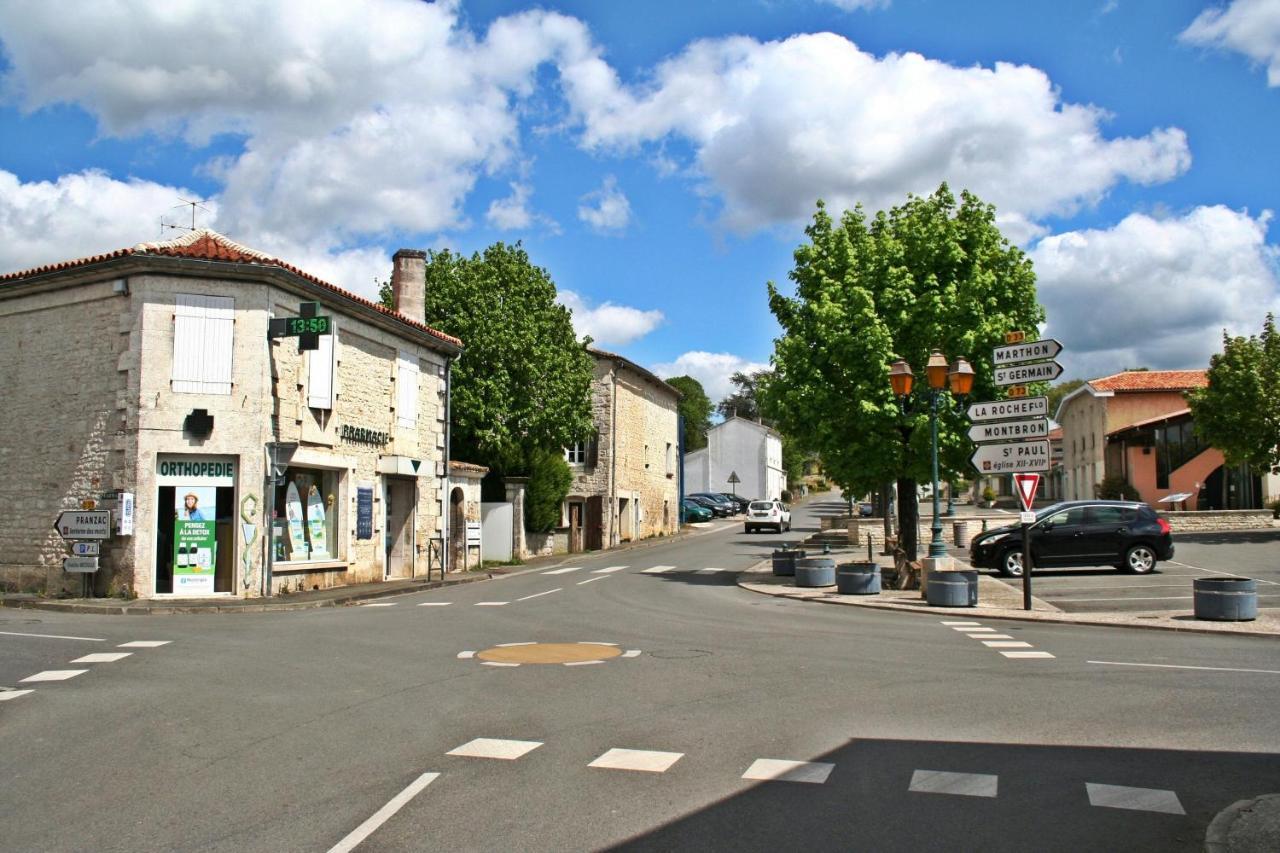 BonAbri Vacances - Chambres d'hôtes Chazelles  Extérieur photo