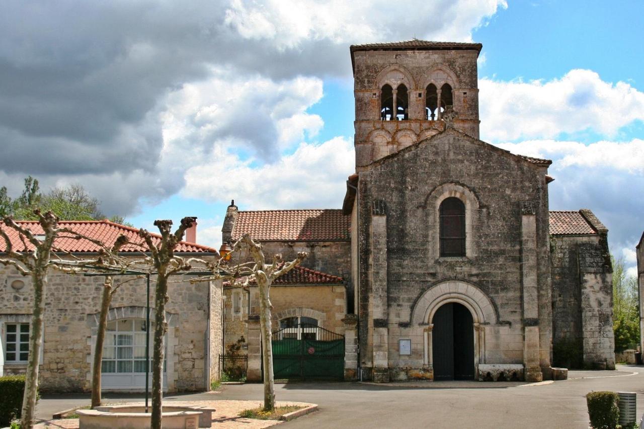 BonAbri Vacances - Chambres d'hôtes Chazelles  Extérieur photo